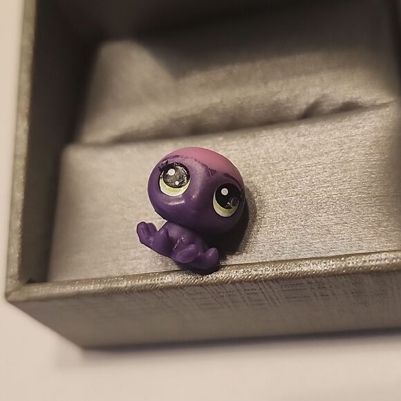 Littlest Pet Shop Mini Octopus - Picture 1 of 2